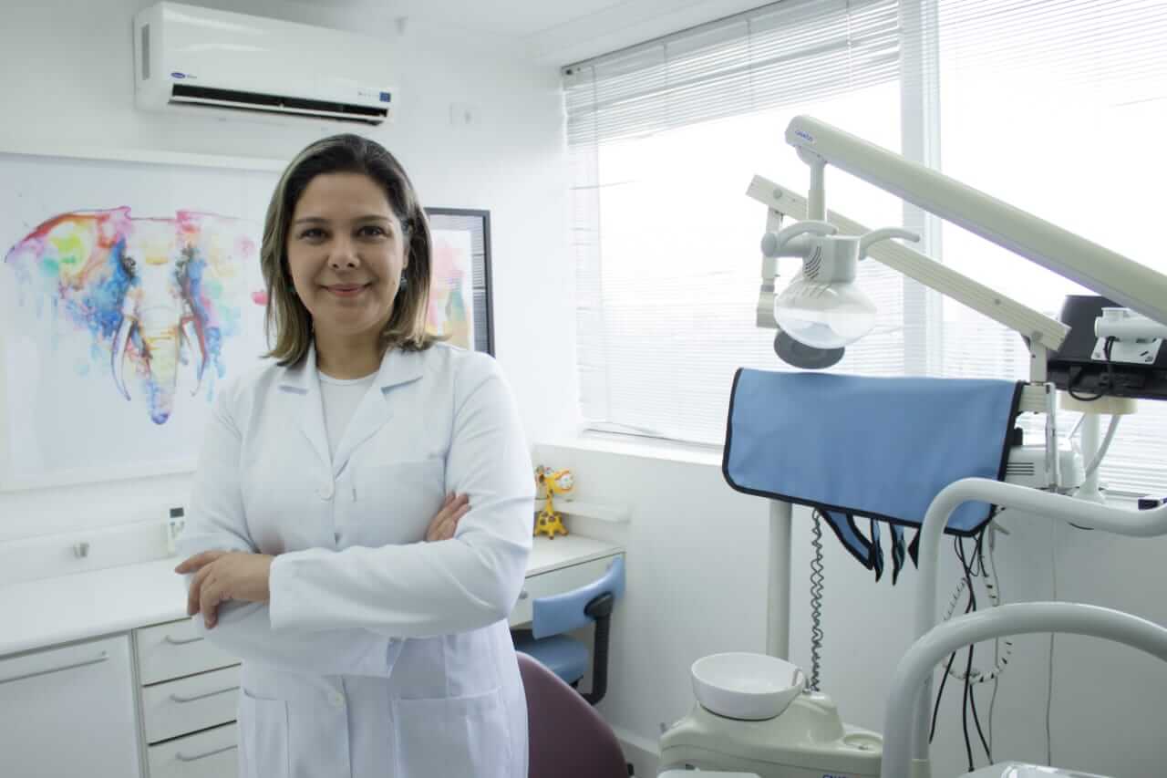 Paula Machado, dentista especialista em Harmonização Orofacial - São Paulo